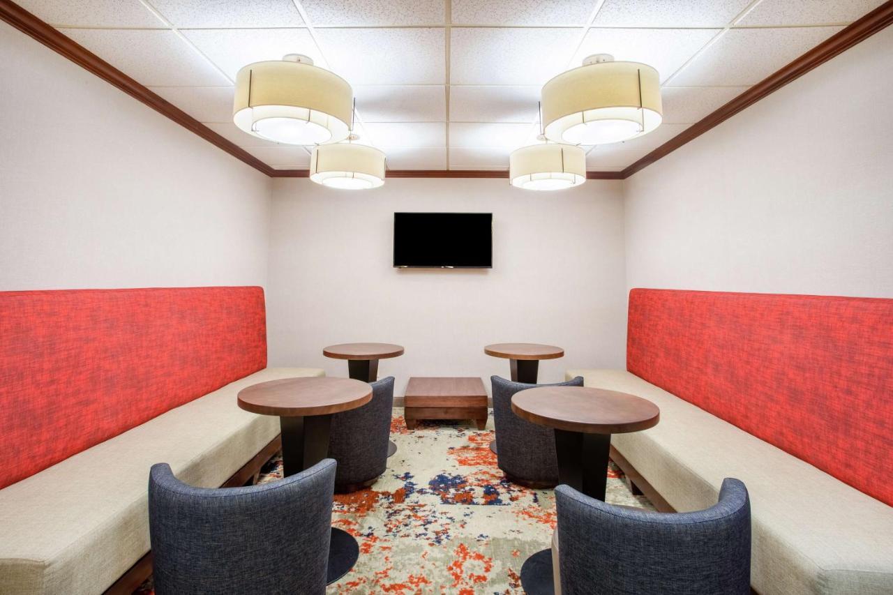 Hampton Inn Boston / Marlborough Exterior photo